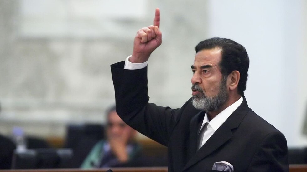 وزير الدفاع العراقي يمنح أحد الضباط ترقية كبيرة لأن اسمه صدام حسين  ؟؟