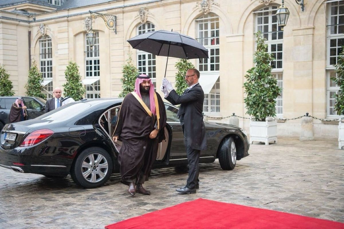 لن تصدق ماهي السيارة التي يفضلها ولي العهد السعودي الأمير محمد بن سلمان.. والمفاجأة في نوعها