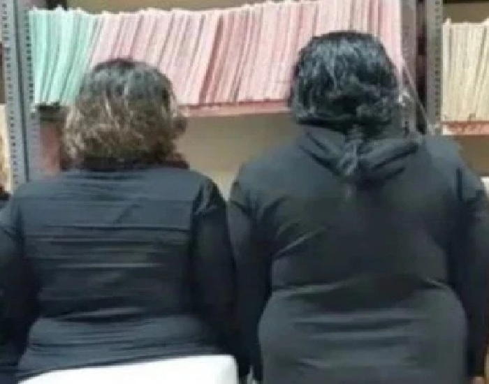 تم القبض على 3 شباب وسيدتين بتهمة ممارسة الرذيـ.ـلة داخل ناد بشكل جماعي (صور)