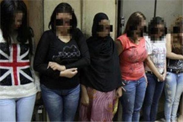 الأجهزة الأمنية تدهم ناد صحي.. وبعد اقتحامها وتفتيشها كانت الكارثة الكبرى التي فأجأت الأمن!