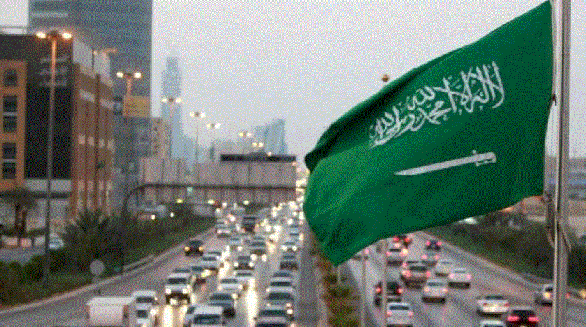المملكة تعلن عن خبر أسعد للمغتربين.. جميع العاملين في هذه المهن سيتم اعفاؤهم من رسوم تجديد الإقامة