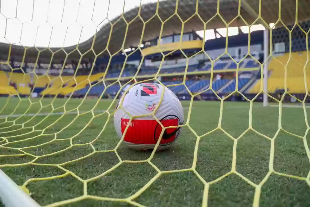 شبكة النصر السعودي تُغري حارس مرمى مصري بعرض مجزي وناديه يرفع أجره لإقناعه بالبقاء.. تعرف عليه