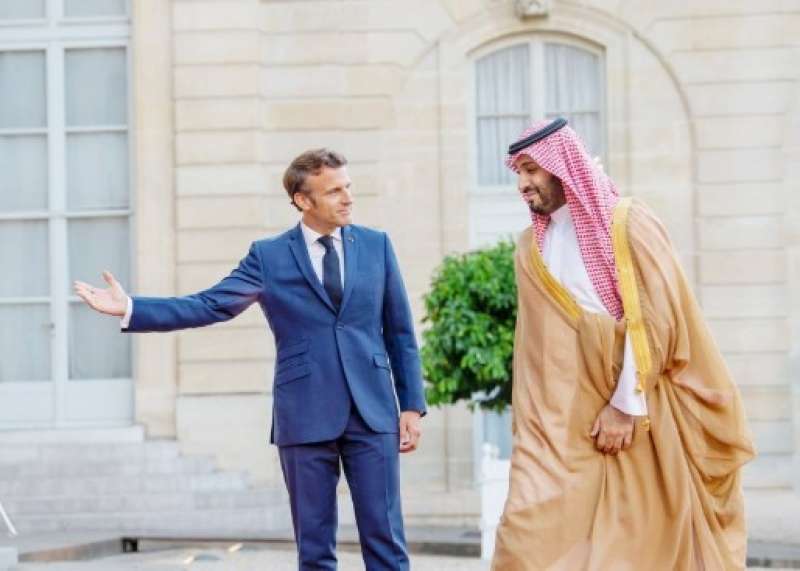 صحفي فرنسي يستفز ولي العهد السعودي بسؤال غير لائق .. لن تصدق ما هو السؤال وكيف رد الأمير؟