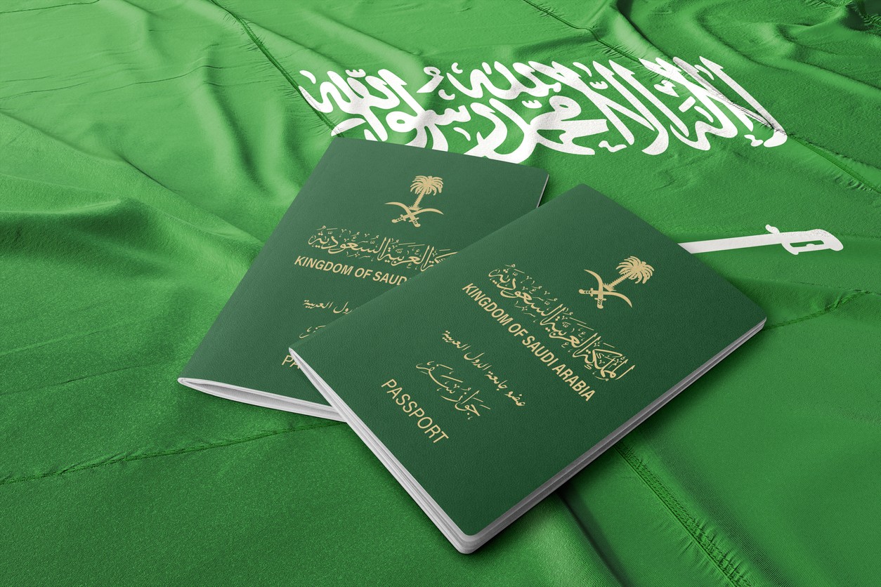 بأمر ملكي تجنيس هذه الفئة من الوافدين بدون رسوم في السعودية.. هل انت من بينهم
