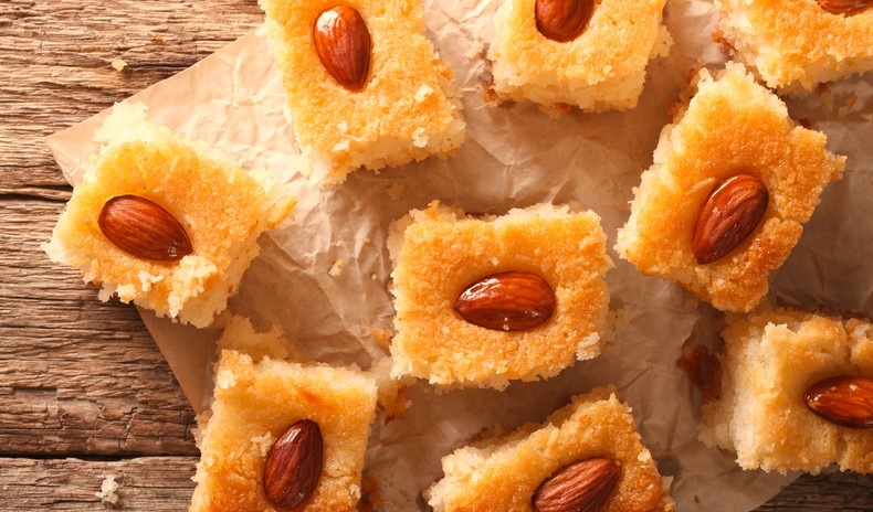 طريقة عمل البسبوسة سهلة وسريعه في دقايق من سهولتها هتعمليها كل يوم