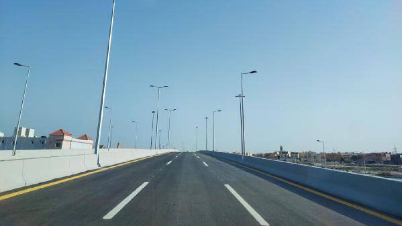 افتتاح جسر طريق الأمير نايف بن عبد العزيز مع امتداد الرياض الدمام السريع (فيديو)